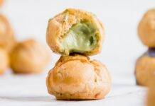 Bon bon di pasta choux al pistacchio