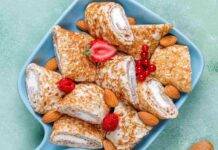 Crespelle con crema di latte mandorlata