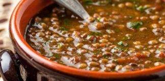 Lenticchie in brodo di pomodoro, fantastiche con del pane bruscato