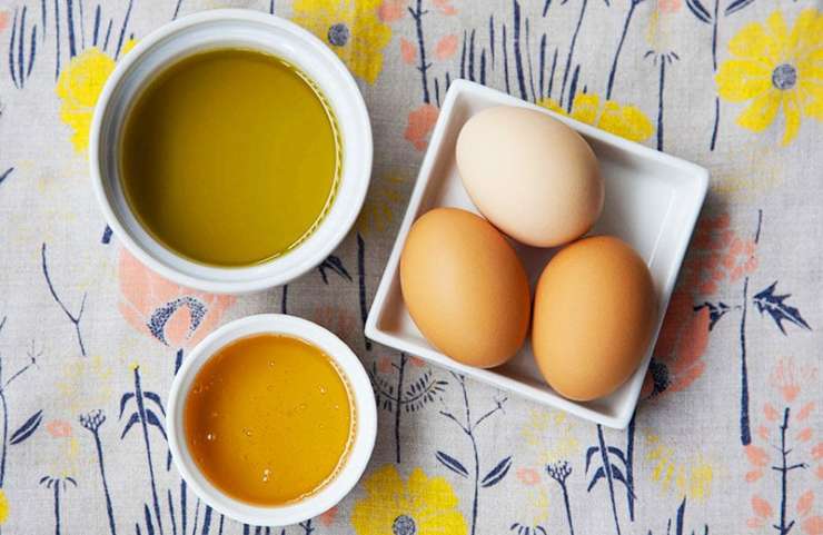 Miele e tuorlo d'uovo ecco cosa puoi farci - RicettaSprint