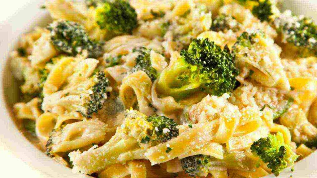 Pasta broccoli e salsiccia solo con il soffritto hai già fame