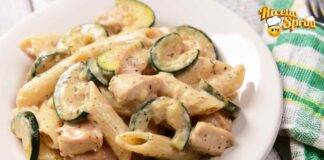 Pasta cremosa al pollo e zucchine per un pranzo ricco e godurioso, mai mangiato un piatto così