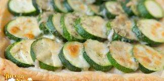 Pizza sfogliata con zucchine e formaggio la ricetta salva cena che ti preparerai spesso