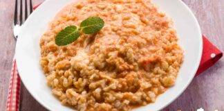 Risotto al pomodoro con scamorza filante, impossibile resistergli