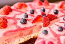 Semifreddo senza uova alle fragole