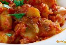 Patate al sugo buonissime provale come contorno stasera a cena si abbinano con tutto Patate al sugo buonissime provale come contorno stasera a cena si abbinano con tutto