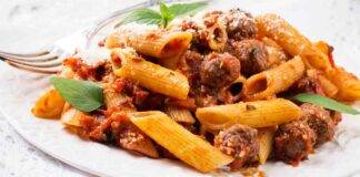 Pasta alla zozzona piccantina, lasciati tentare dalla cucina romana