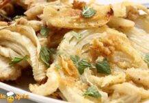 Contorno con poche calorie? Prendi un finocchio, del pangrattato e metti tutti in forno