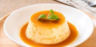 Panna cotta al caramello non potrai restare a guardare senza affondare il cucchiaino