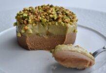 Cremino al cucchiaio con cacao e pistacchio, l’imperdibile ricetta al cucchiaio che incanta tutti Cremino al cucchiaio con cacao e pistacchio