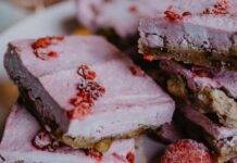 Finti brownies ai sapori di bosco