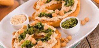Friselle alle cime di rapa e ceci: e come si fa a resistere a tanta bontà?