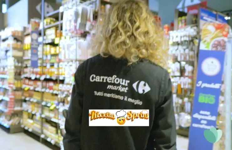 L'interno di un supermercato Carrefour