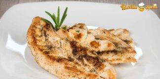 Petto di pollo al latte e erbette aromatiche, una bella ricetta salvadanaio