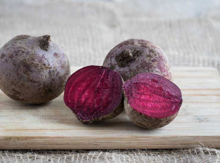 Barbabietole all'aglio, sai perche le dovresti provare? contengono zero grassi e sono buonissime. Foto di Ricetta Sprint