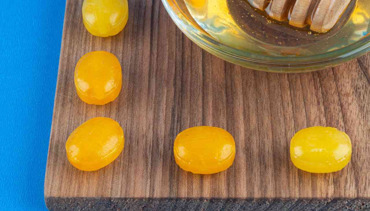Caramelle al miele fatte in casa: un vero toccasana per la gola