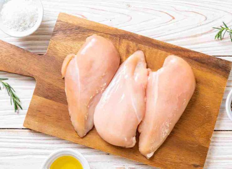 Chicken meat in the freezer - RecipeSprint