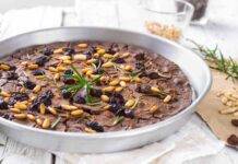 Castagnaccio la vera ricetta, come vuole la tradizione
