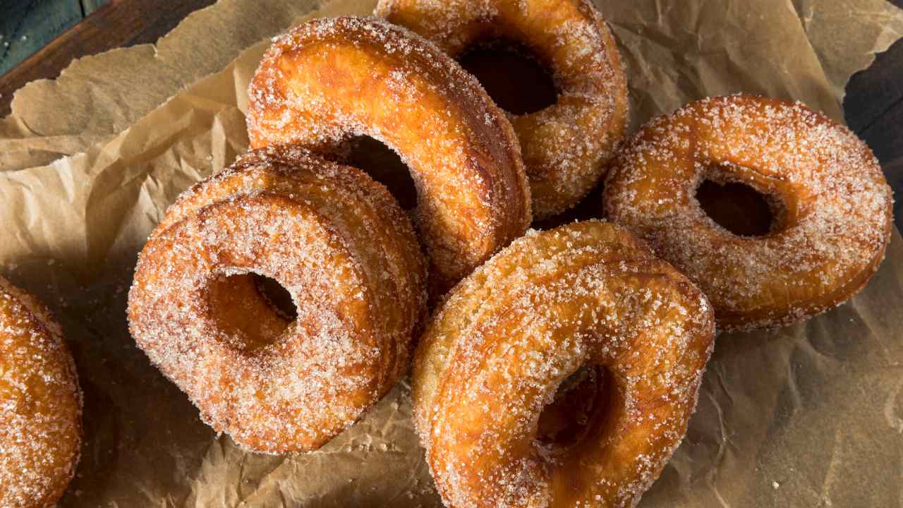 Ricetta DONUTS, ricetta ciambelle americane e come farle perfette!