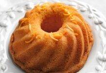 Ciambellone al mandarino senza burro: non potrai credere alla sua morbidezza! Ciambellone al mandarino senza burro: non potrai credere alla sua morbidezza!