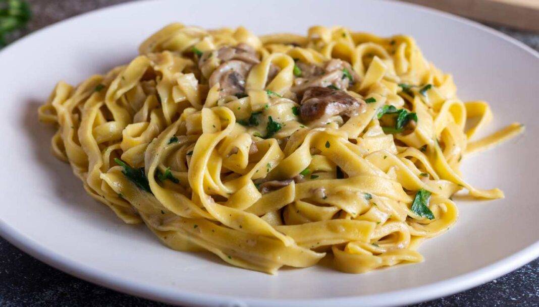 Fettucine ai funghi porcini e tartufo nero cosa altro volete di piu