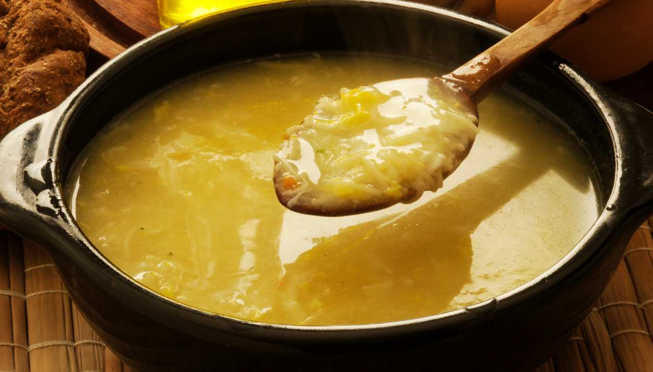 Minestrina con il formaggino: non tutti la sanno fare, tu la prepari così?