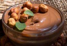 Mousse alla nutella: deliziosa e senza cottura. Come si fa a resistergli?