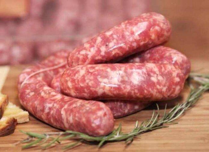 Pasta e piselli con funghi e salsiccia piccante prendi per la gola