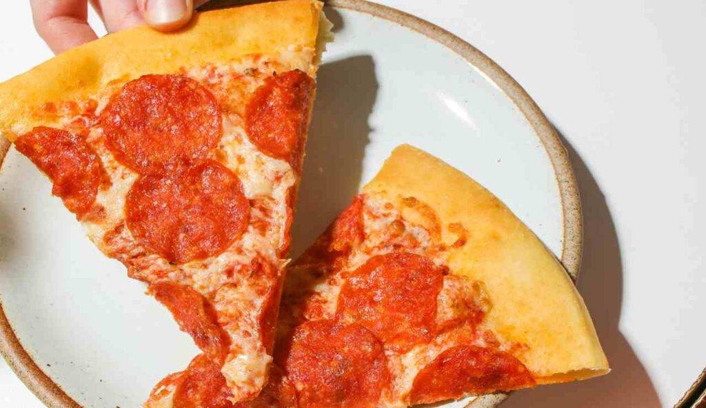 Pizza di patate salame e provola, una sorprendente idea tutta da scoprire RicettaSprint.it