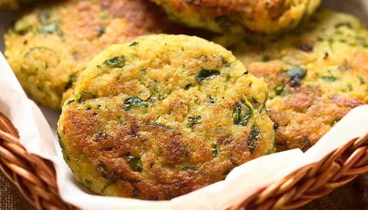 killing omdømme slange Polpette di zucchine light, sono anche al forno: favolose! -  RicettaSprint.it