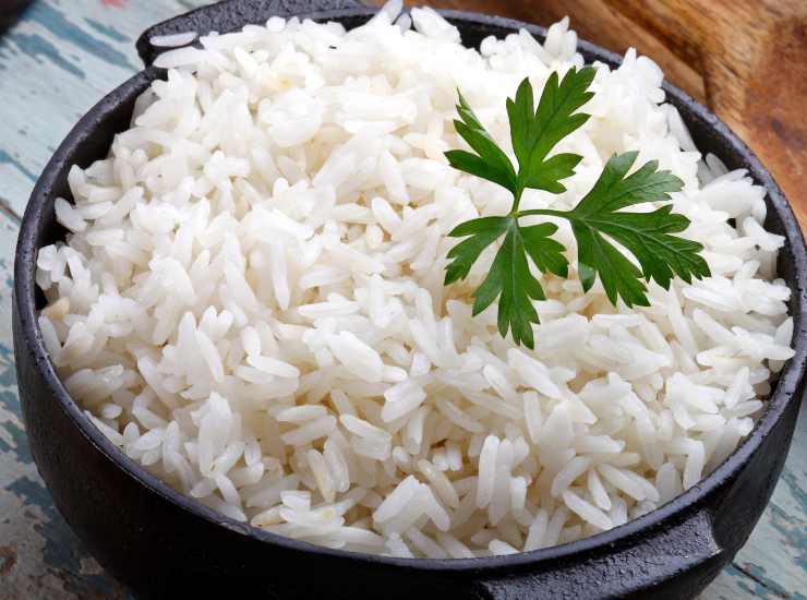 Riso basmati, lo cuoci nel microonde: 10 minuti ed è in tavola pronto a tutto. Foto di Ricetta Sprint