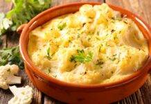 Sformato cremoso di cavolfiore besciamella e formaggio al forno, una delizia incredibile