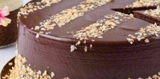 Torta Rocher: tuffati in un involucro croccante e cremoso dentro