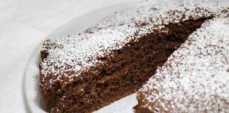 Torta ricottina e cioccolato con solo 4 ingredienti: pronta subito!