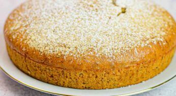 Torta magica, solo 3 ingredienti e zero burro: una fetta, pochissime calorie