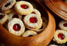 Biscotti al limone con cuore di marmellata
