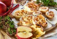 Cestini di sfoglia con mele allo zenzero caramellate, il dessert originale da servire insieme ai dolci Natale Cestini di sfoglia con mele allo zenzero caramellate