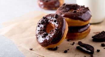 Ciambelline al cioccolato: regala una merenda fantastica in soli 10 minuti