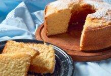 Ciambellone semplice al profumo d'arancia servi a colazione e finirà in men che non si dica