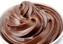 Un dessert dalle mille una notte: crema di ricotta al cioccolato, affonda il cucchiaino