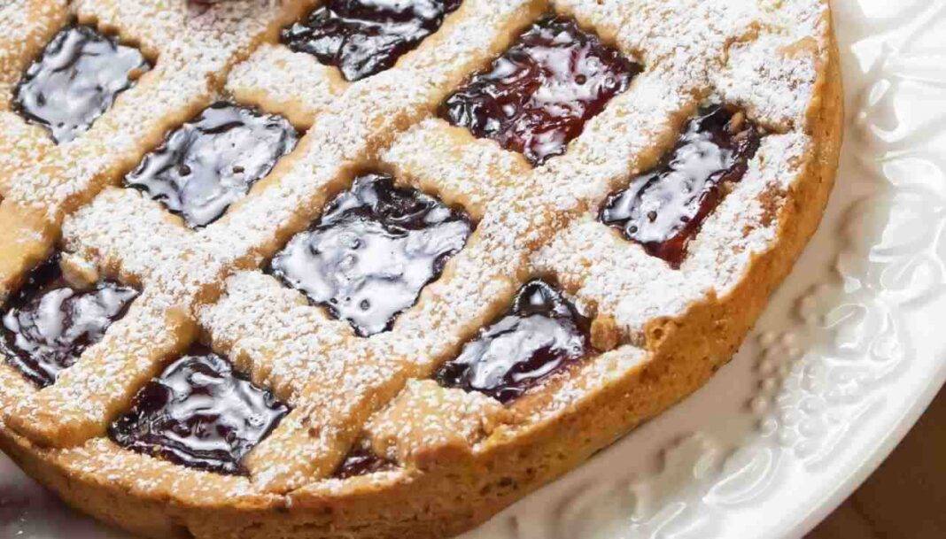 Crostata croccante alle visciole, gustala ancora calda: favolosa ...