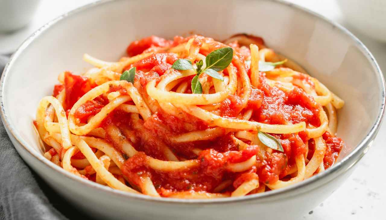 Spaghetti invernali al pomodoretto: niente di più buono per un pranzo leggero!