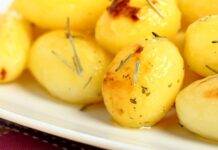 Patate arrosto all’aglio, ma dell’aglio non c’è traccia Patate arrosto all’aglio, ma dell’aglio non c’è traccia