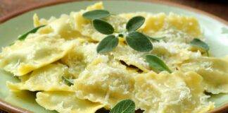 Ravioli fatti in casa: ricetta velocissima, sarà il tuo successo di Natale!