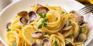 Spaghetti alle vongole della vigilia: alla prima forchettata svieni!