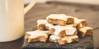 Stelline alla cannella con cioccolato bianco