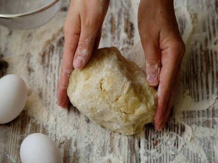 Tortellini fatti in casa l'immancabile tradizione bolognese 
