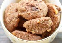 Cookies al burro nocciole e cioccolato, provali subito: non potrai più farne a meno!