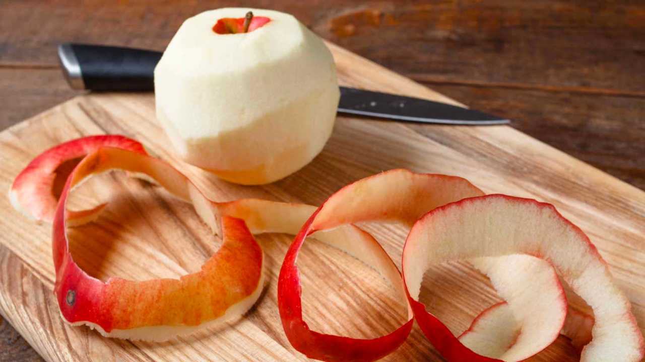 Bucce delle mele in cucina - RicettaSprint