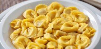 Tempo di brodo, tempo di cappelletti romagnoli: la vera ricetta delle nonne